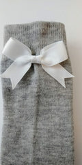 Grey knee-high socks with white bows (2 pairs)